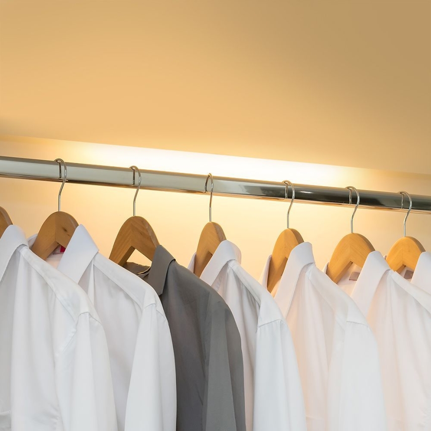 LED Pultmegvilágító érzékelővel LED/2W/5V 3000K 2200 mAh