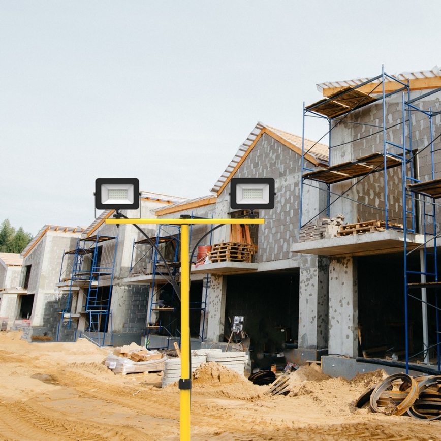 LED reflektor állvánnyal 2xLED/30W/230V 4000K IP44