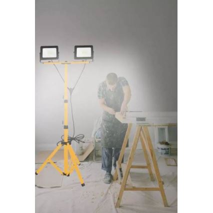 LED Reflektor állványon 2xLED/30W/230V IP65