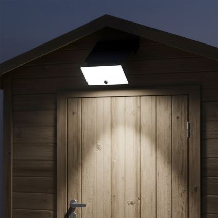LED reflektor mozgásérzékelővel és napelemmel FUJI LED/8W/3,7V 2000 mAh IP44
