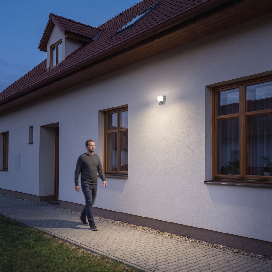 LED reflektor mozgás- és alkonyérzékelővel TAMBO EVO LED/20W/230V 4000K IP44 fekete