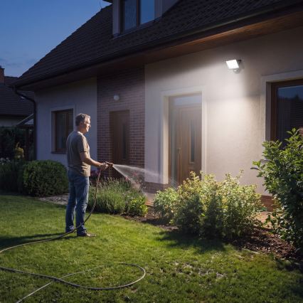 LED reflektor mozgás- és alkonyérzékelővel TAMBO EVO LED/30W/230V 4000K IP44 fekete