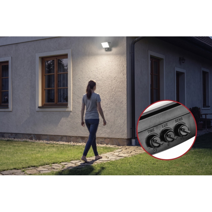 LED reflektor mozgás- és alkonyérzékelővel TAMBO EVO LED/50W/230V 4000K IP44 fekete