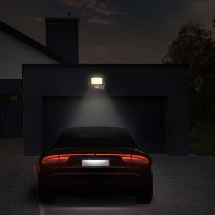 LED reflektor érzékelővel LED/50W/230V 6500K IP65 fekete