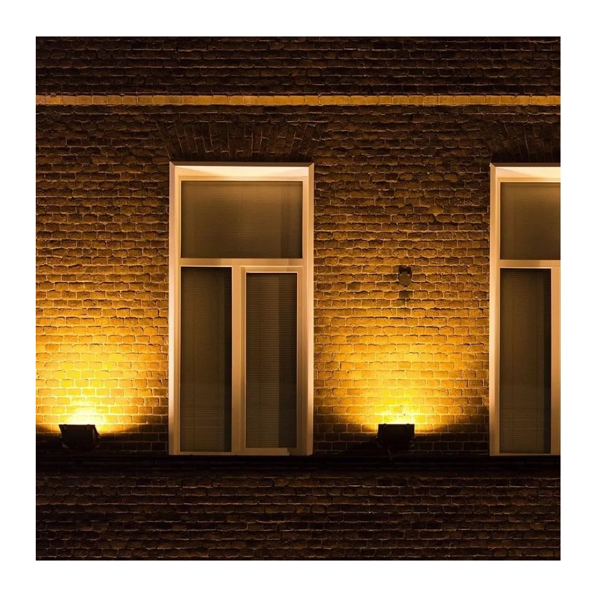 LED reflektor közvetlen csatlakozással SAMSUNG CHIP LED/10W/230V IP65 3000K fekete