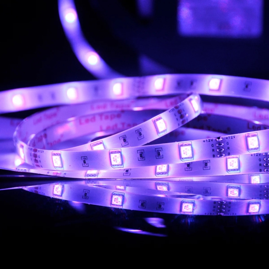 LED RGB állítható fényerejű kültéri szalag 5m LED/14W/12V IP65 + távirányító