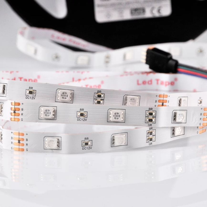 LED RGB Dimmeres szalag 5m LED/18W/12V IP20 + távirányító