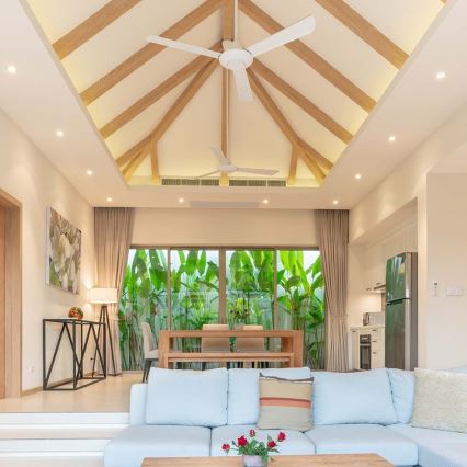 LED RGB Dimmelhető izzó GU10/4,8W/230V 4000K + távirányító