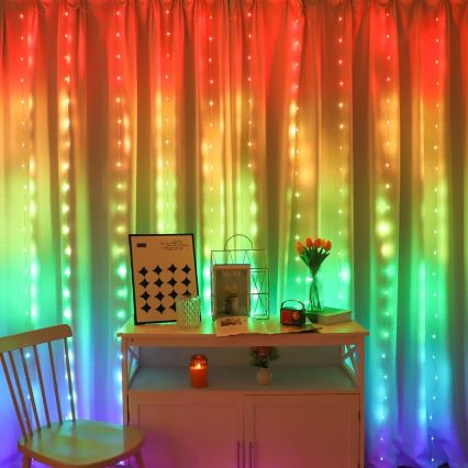 LED RGB Dimmelhető Karácsonyi függöny WIZARD 300xLED/USB 3x3m + távirányítás