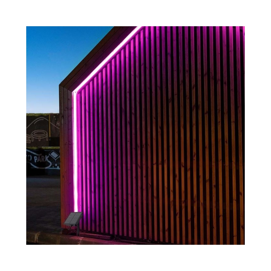 LED RGB Dimmelhető napelemes szalag LED/1,2W/3,7V IP67 5m + távirányítás