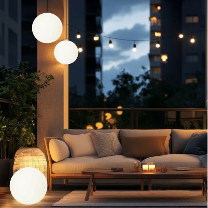LED RGBW, fényerőszabályozható napelemes lámpa GARDEN BALL LED/5W/3,7V 3000K IP54 2200 mAh átm. 30 cm + távirányító