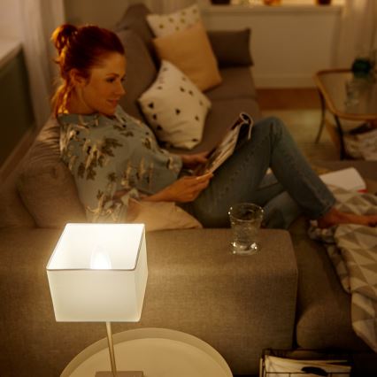 LED Szabályozható izzó Philips HUE WHITE E14/5,5W/230V