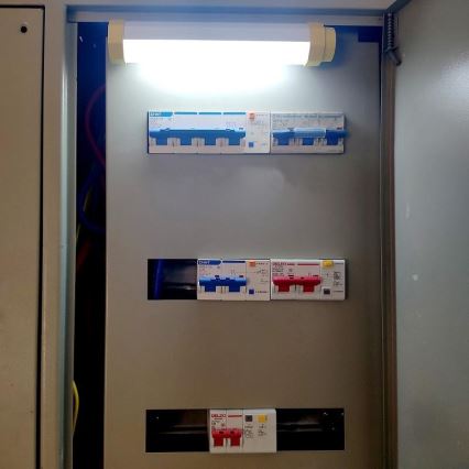 LED Tölthető lámpa 2xLED/3W/2500mA