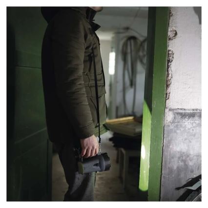 LED Tölthető zseblámpa LED/3,7V 300 lm 2400mAh