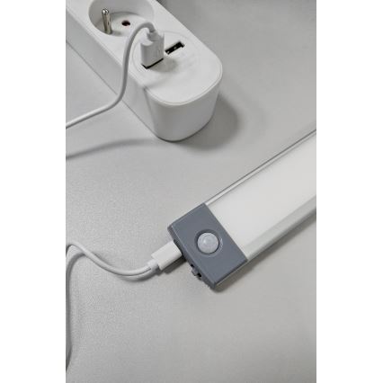 LED újratölthető bútorvilágítás érzékelővel LED/2,5W/5V USB 800 mAh 4200K 32,5 cm