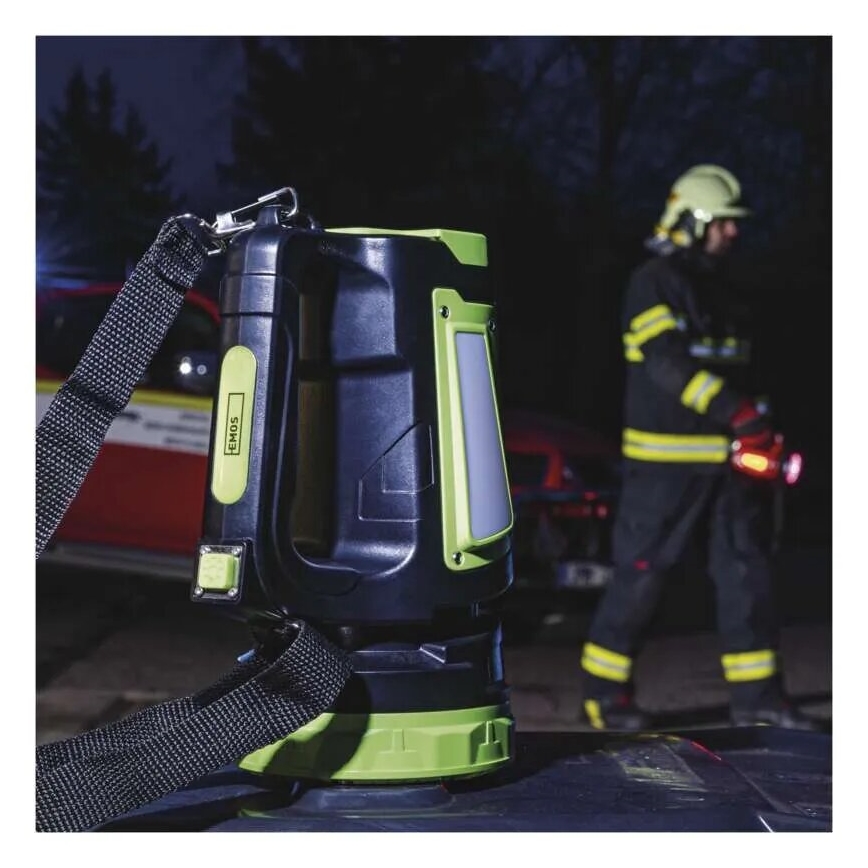 LED Újratölthető zseblámpa LED/3,7V IP44 850 lm 8000mAh