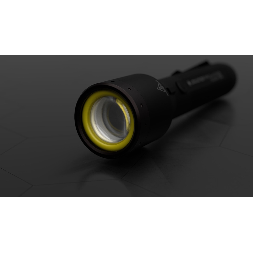 Ledlenser P9R Core - LED, fényerőszabályozható újratölthető zseblámpa LED/4800 mAh IP68 1000 lm 20 h