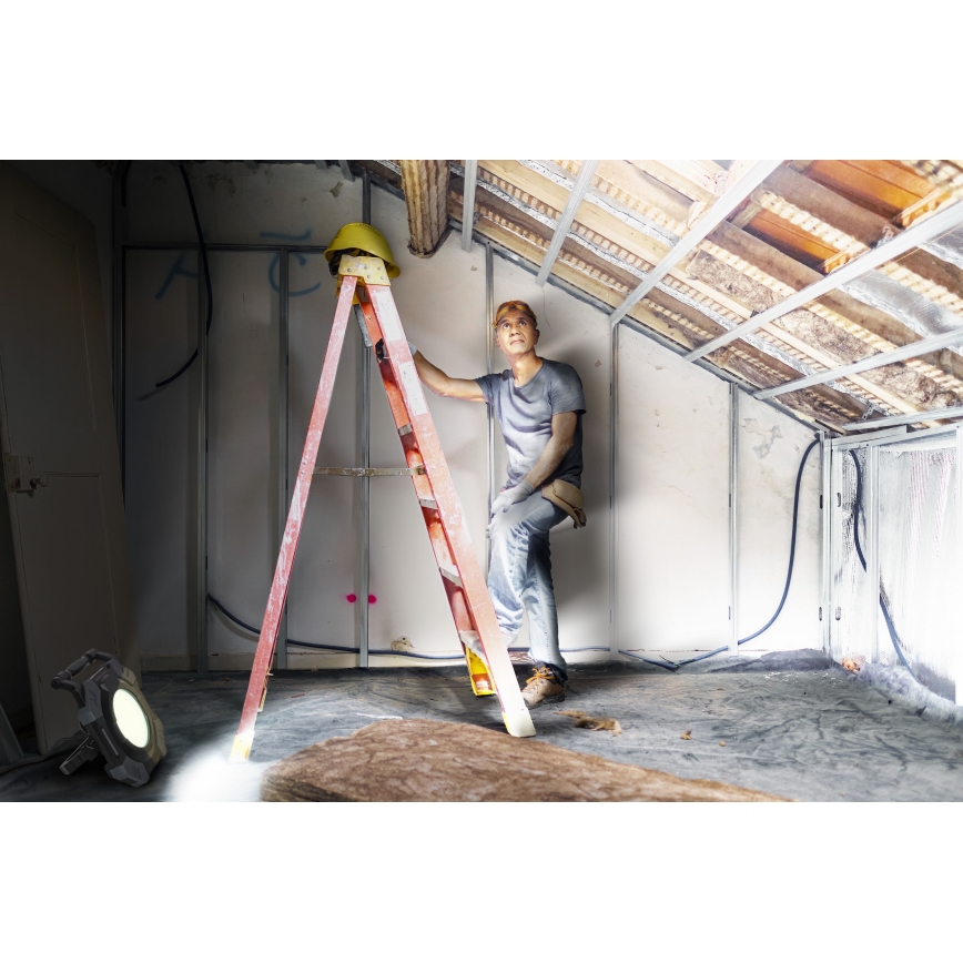 Ledvance - LED állítható fényerejű munkalámpa 2 aljzattal WORKLIGHT VALUE LED/100W/230V IP54