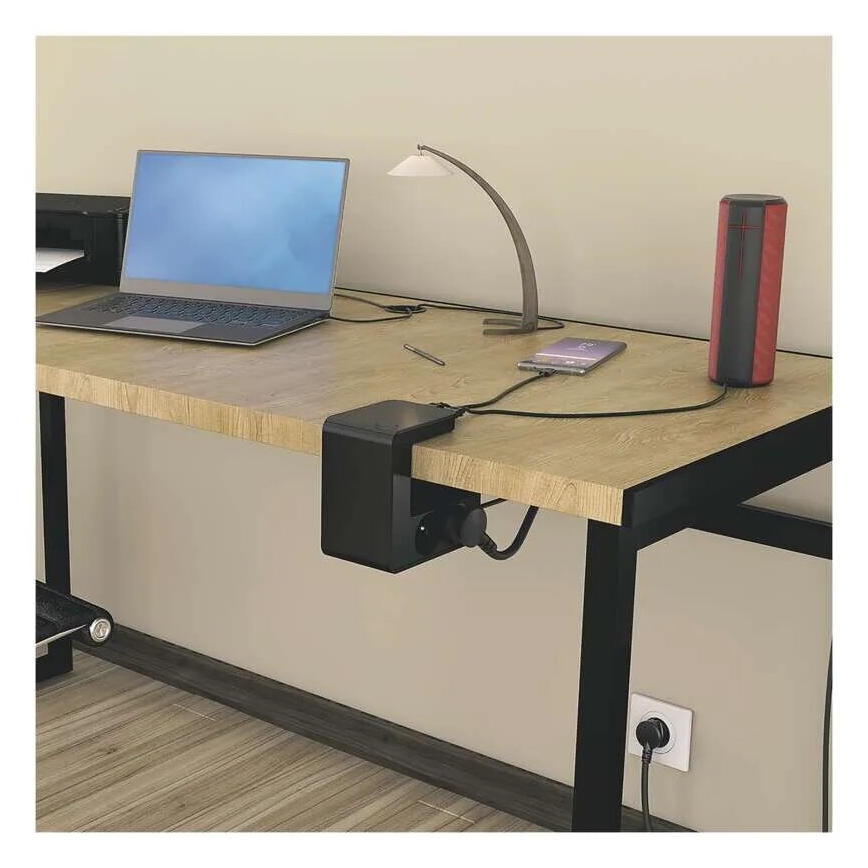 Legrand 050412 - Hosszabbító kábel kapcsolóval asztallaphoz 4Z Típus E + 2x USB-A 1,5m fekete