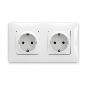 Legrand - Dupla SCHUKO fali aljzat kerettel NILOE 250V fehér