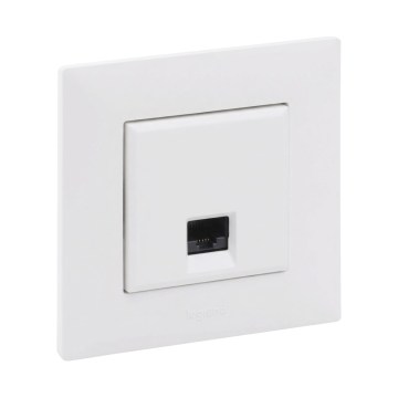 Legrand - Ethernet aljzat RJ45 kerettel NILOE STEP fehér