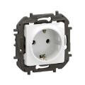 Legrand - NILOE SCHUKO háztartási aljzat 250V/16A fehér
