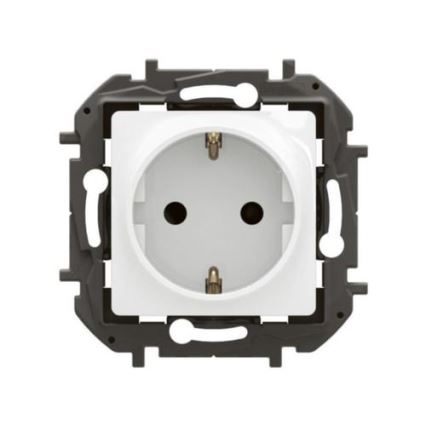Legrand - NILOE SCHUKO háztartási aljzat 250V/16A fehér