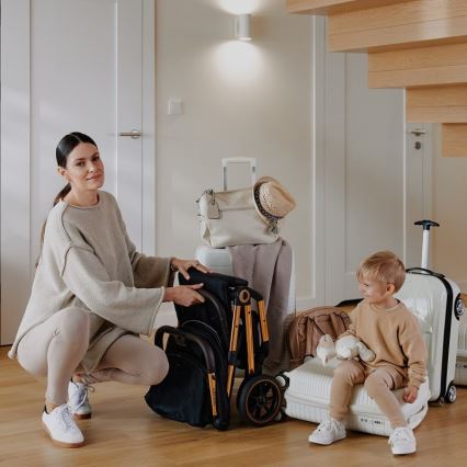 Lionelo - Sport babakocsi CLOE fekete/arany