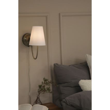 Markslöjd 108908 - AMAR fali lámpa 1xE14/40W/230V fehér/sárgaréz