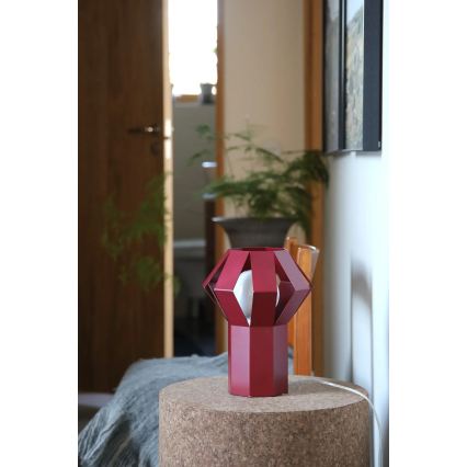 Markslöjd 109150 - Asztali lámpa OCTA 1xE27/60W/230V bordó