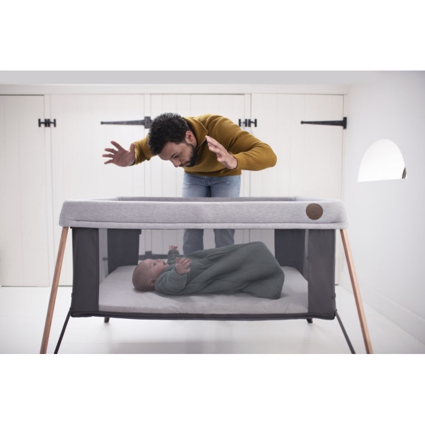 Maxi-Cosi - Baba utazó kiságy IRIS fekete/szürke