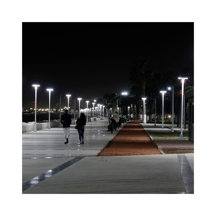 LED napelemes utcai lámpa érzékelővel LUVIA LED/15W/3,2V 6500K IP54 5400 mAh + távirányító