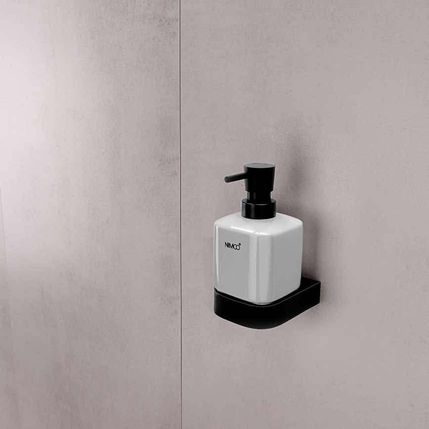 NIMCO NKC készlet-31K-T-90 - Falra szerelhető szappanadagoló, fogkefe állvány és fali kampó NIKAU 320 mm fehér/matt fekete