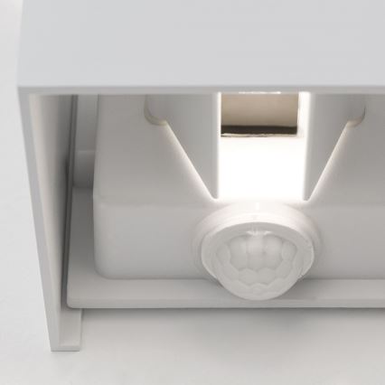 LED Kültéri fali lámpa mozgás- és alkonyatérzékelővel CUBE-S LED/13W/230V IP54 fehér