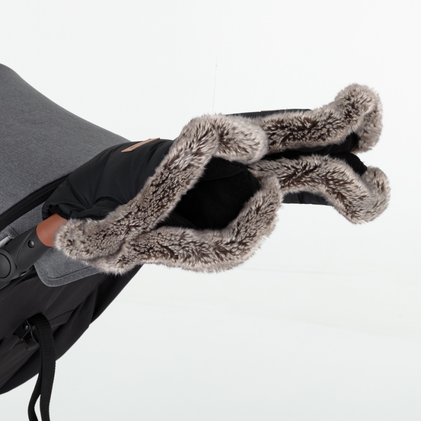 PETITE&MARS - Babakocsi kézvédő FURRY Forever Black