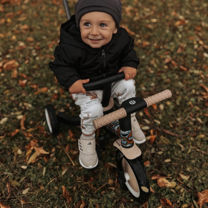 PETITE&MARS - Gyerek tricikli 5 az 1-ben TURBO LIMITED City Beat