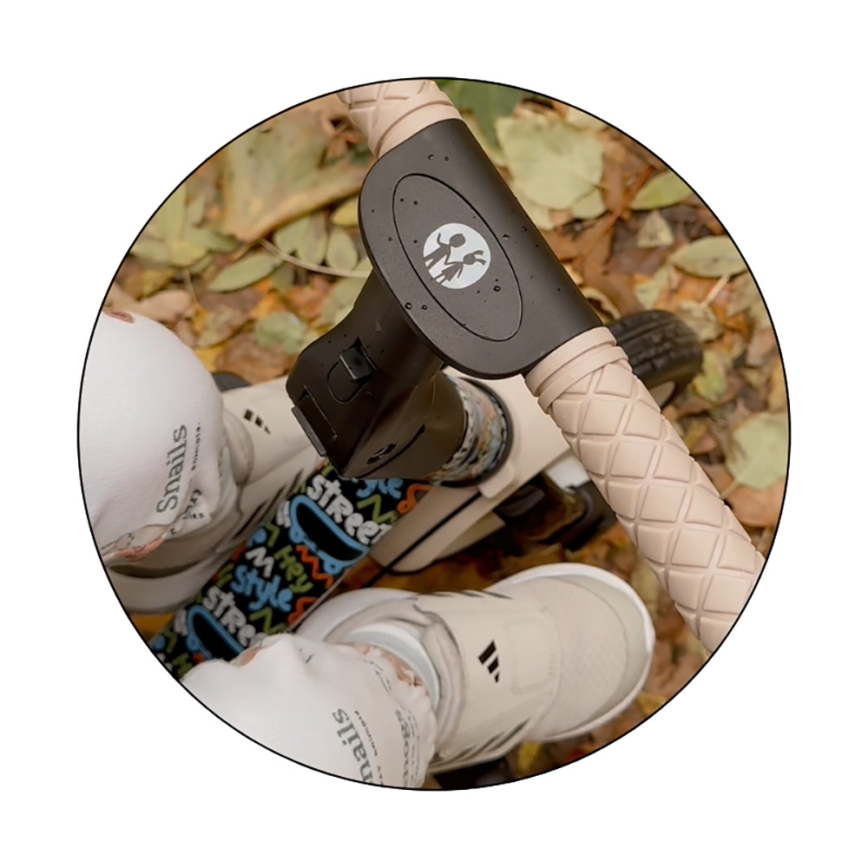 PETITE&MARS - Gyerek tricikli 5 az 1-ben TURBO LIMITED City Beat