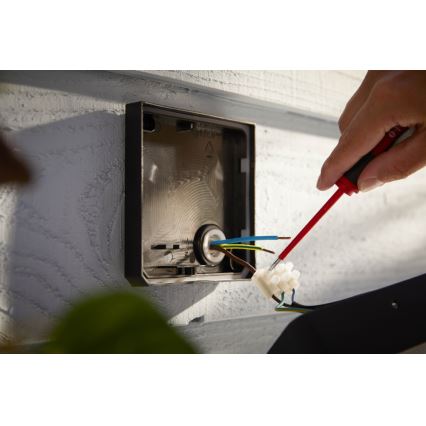 Philips - LED RGBW Dimmelhető kültér reflektor Hue DISCOVER 2xLED/15W/230V 2000-6500K IP44