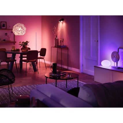 Kezdőkészlet Philips Hue WHITE AND COLOR AMBIANCE 2xE27/9W/230V 2200-6500K + okos konnektor, Hue Bridge és fényerőszabályzó kapcsoló
