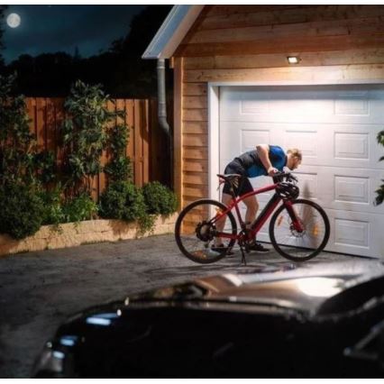 Philips - LED Reflektor érzékelővel DECOFLOOD LED/20W/230V IP65