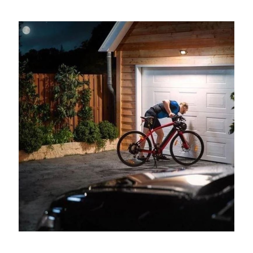 Philips - LED Reflektor érzékelővel DECOFLOOD LED/20W/230V IP65