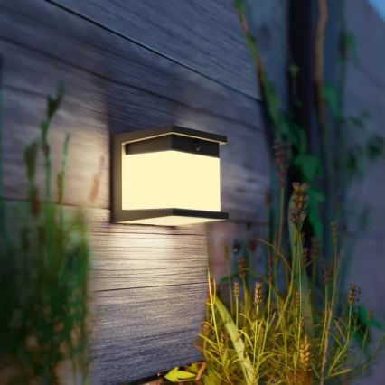 Philips - LED napelemes fali lámpa érzékelővel DIARA LED/3,8W/3,7V 800 mAh 2700K IP44 fekete