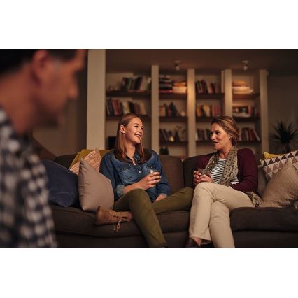 Philips Warm Glow LED dimmelhető izzó GU10/5W/230V 2200K-2700K