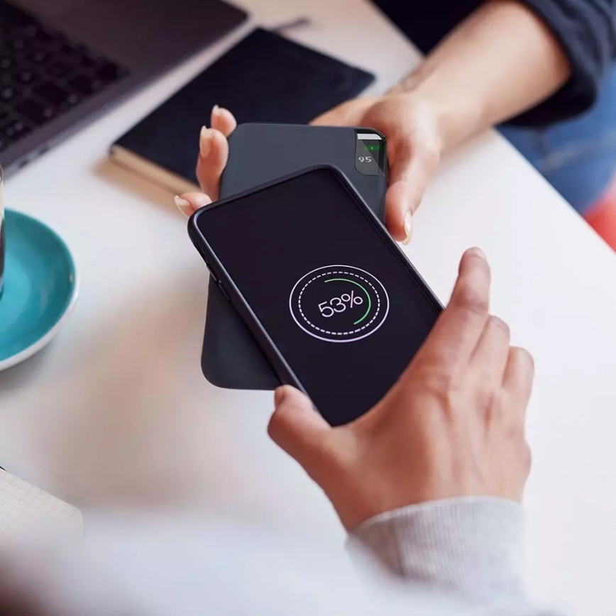 Power Bank 8000mAh/3,7V vezeték nélküli töltéssel kék töltőállomás