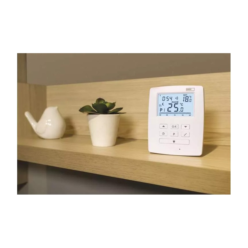 Programozható termosztát 230V+2xAA