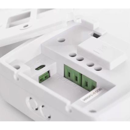 Programozható termosztát 230V+2xAA