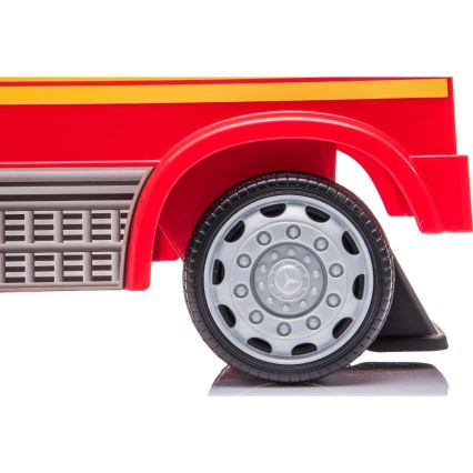 Push autó Mercedes Tűzoltóautó 2xAA piros