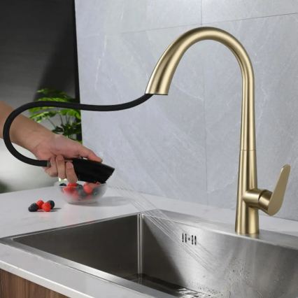 REA-B5312 - ROSS 43 cm kihúzható zuhanyfejjel ellátott mosogató csaptelep, szálcsiszolt arany