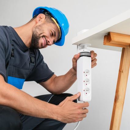 Asztalra rögzíthető hosszabbító kábel, 3 aljzat, E típusú, 2xUSB-A + 1xUSB-C, 1,5m, fehér