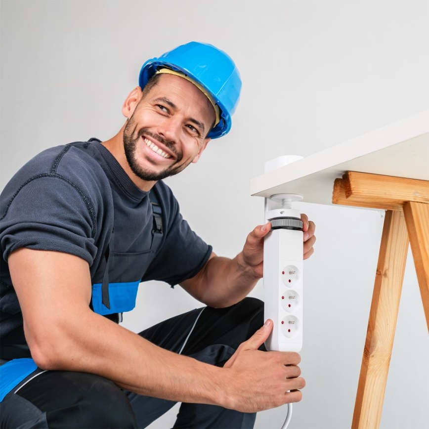 Asztalra rögzíthető hosszabbító kábel, 3 aljzat, E típusú, 2xUSB-A + 1xUSB-C, 1,5m, fehér